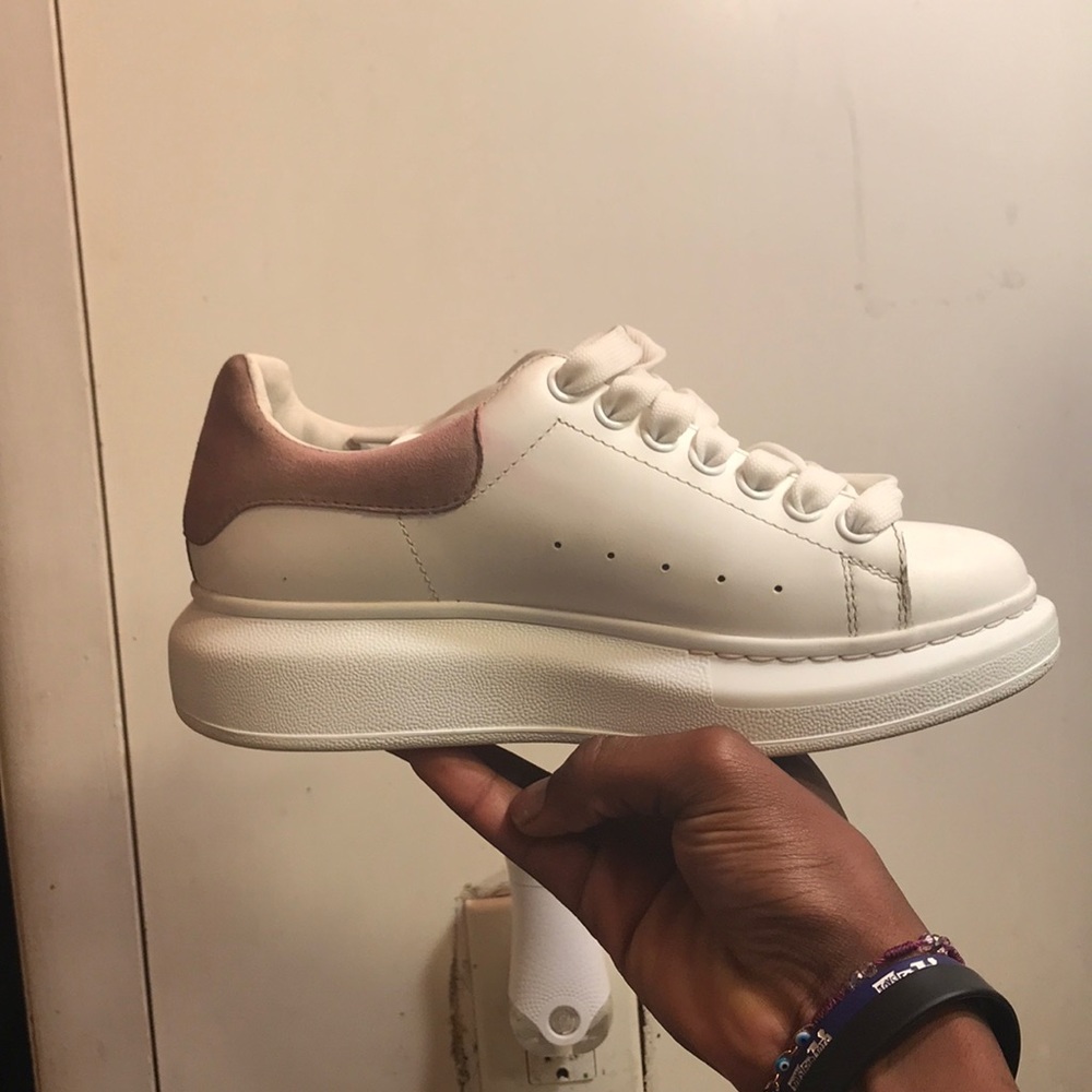 ALEXANDER MCQUEEN